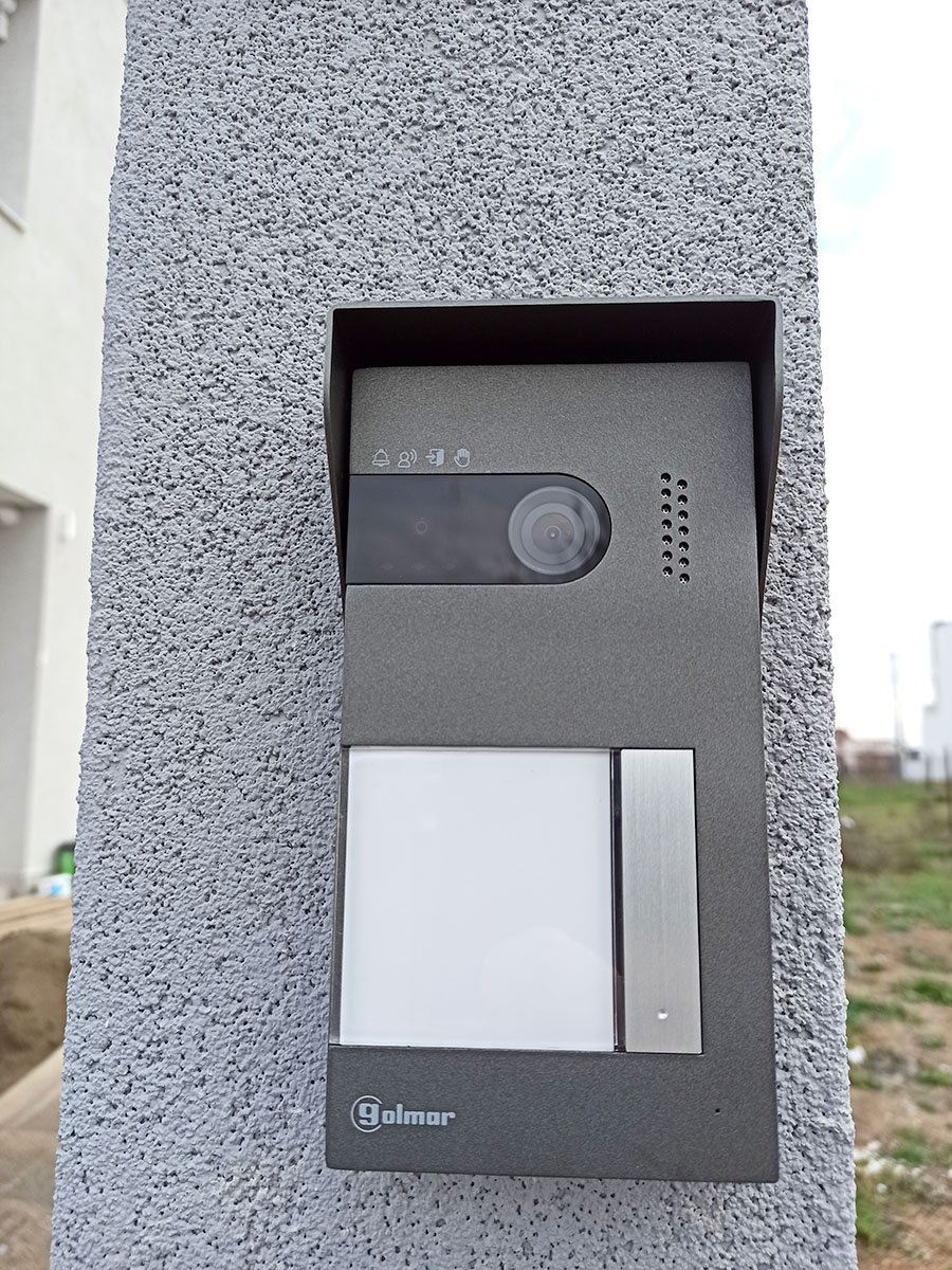 θυροτηλεόραση