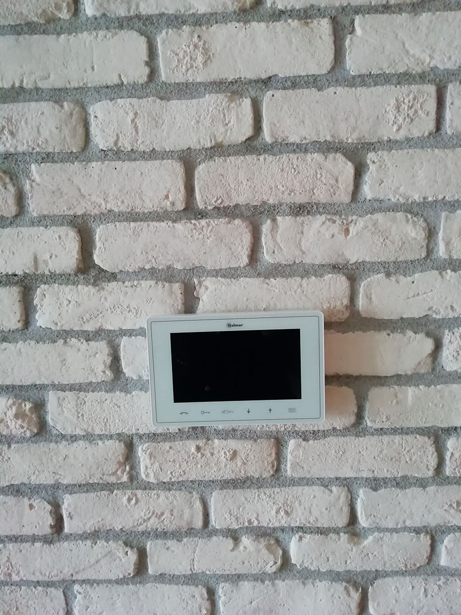 θυροτηλεόραση